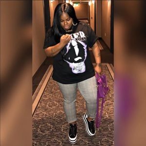 Women’s skinny leg pants very stretchy. Worn